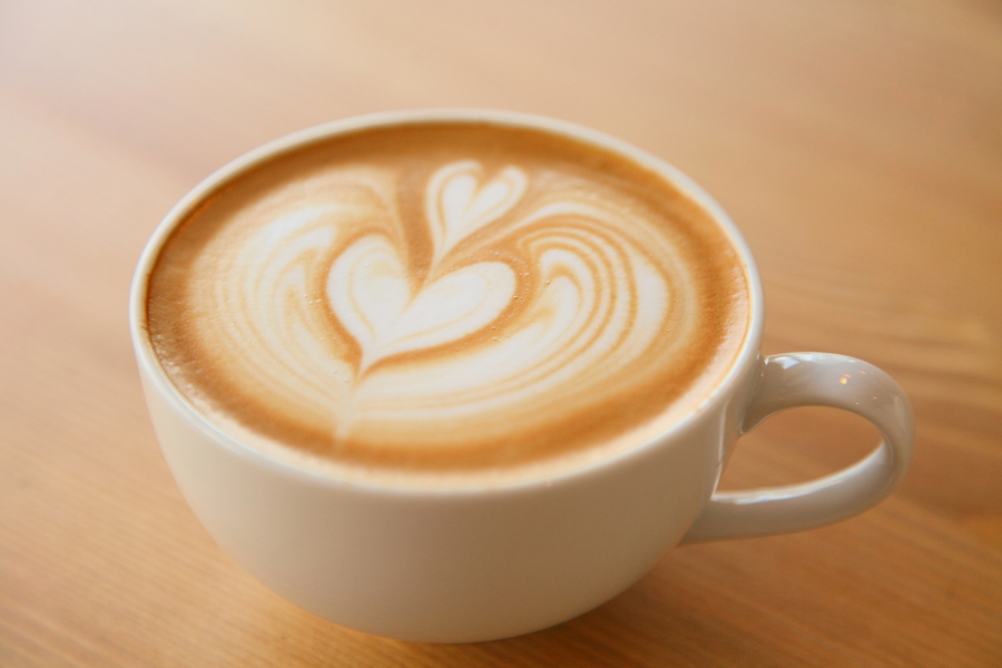 朝のひとときが人生を変える？早起きして参加した「朝活カフェ交流会」体験記